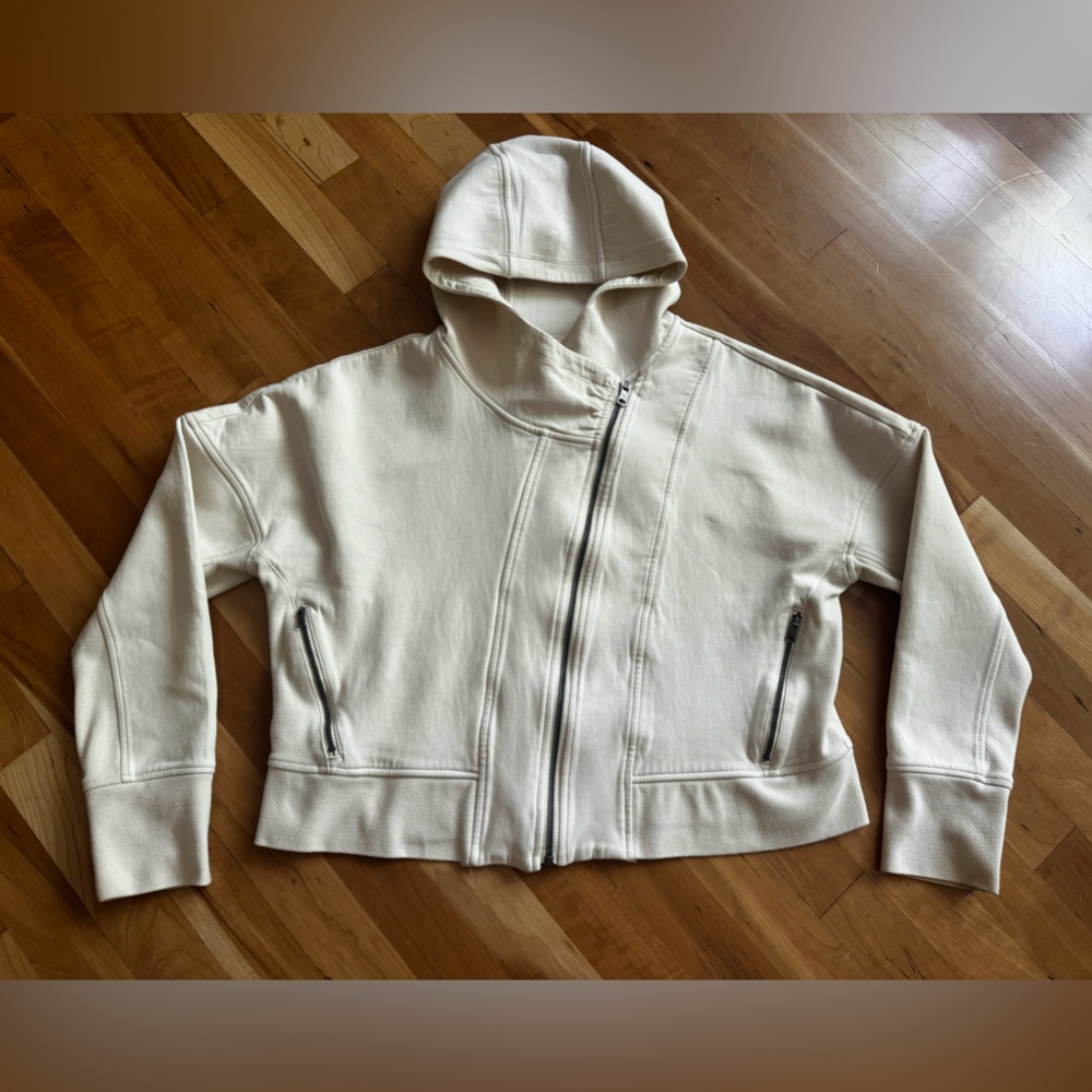CALIA by Carrie Underwood Cream Cropped Hoodie